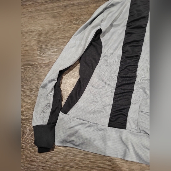 Gray Workout Hoodie - Picture 11 of 12